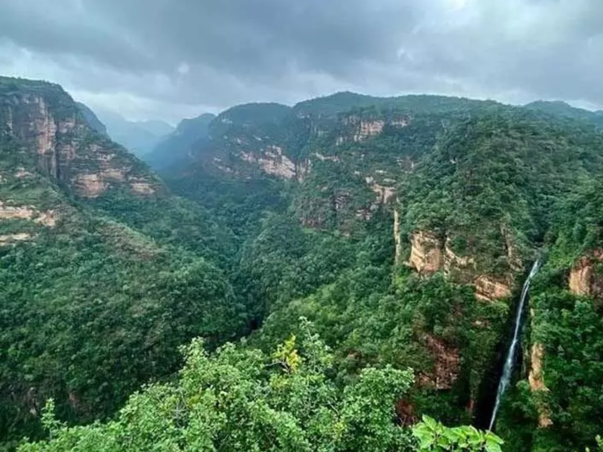 Pachmarhi Best Places To Visit in summer check budget root and all ...