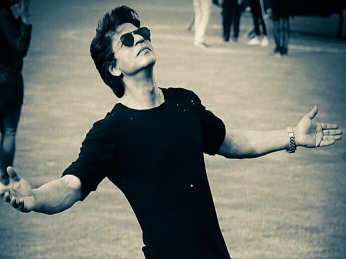 Shah Rukh Khan: ସୁସ୍ଥ ଅଛନ୍ତି ତ ଶାହାରୁଖ ଖାନ୍ ? ଭିଡିଓ ଦେଖି କାହିଁକି ଏମିତି କହିଲେ ଫ୍ୟାନ୍ସ... 