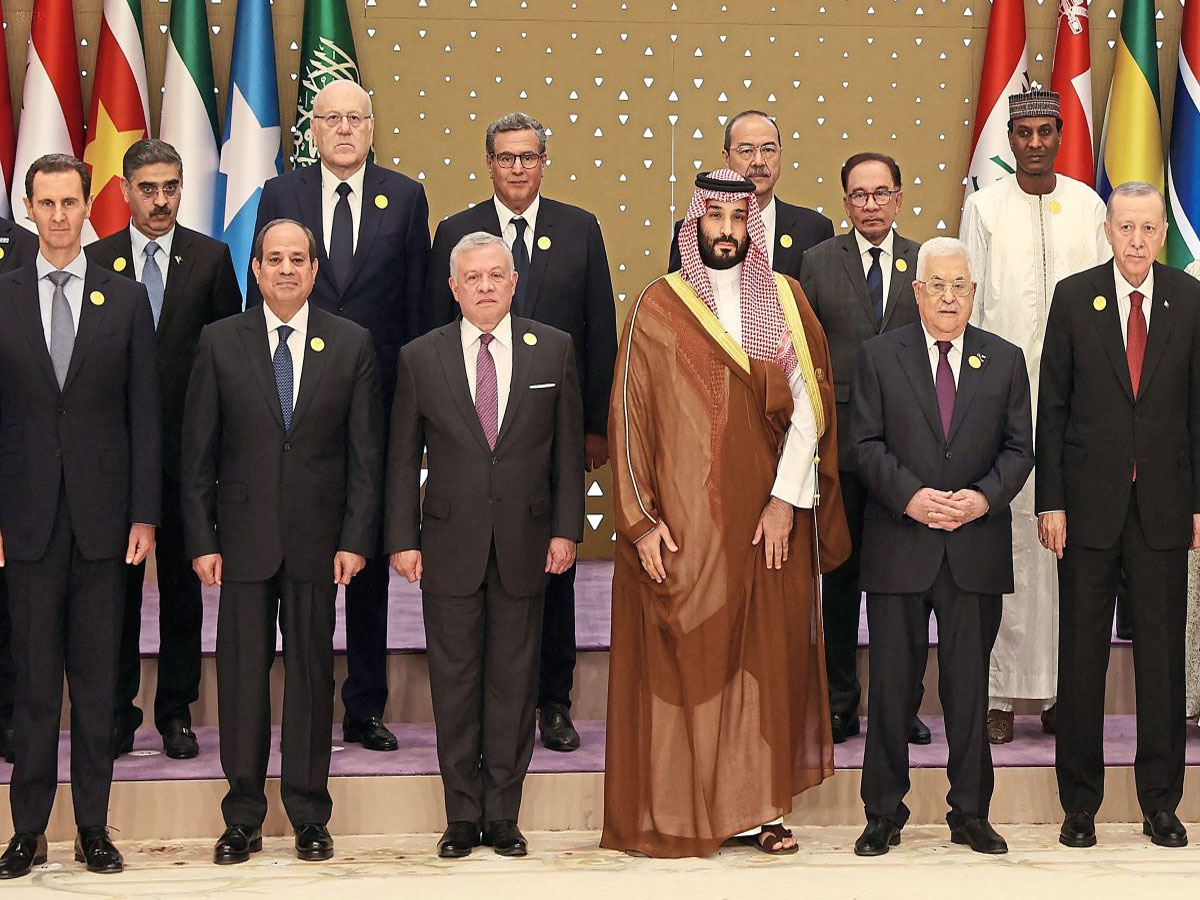 Iran attack on Israel: इसराइल पर ईरान के हमले के बाद क्या बोले मुस्लिम ब्रदरहुड मुल्क Iran attack on Israel: इसराइल पर ईरान के हमले के बाद क्या बोले मुस्लिम ब्रदरहुड मुल्क