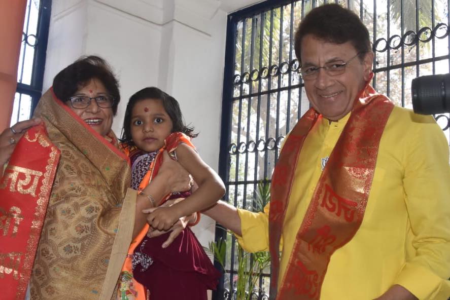 अरुण गोविल करते दिखे कन्या पूजन