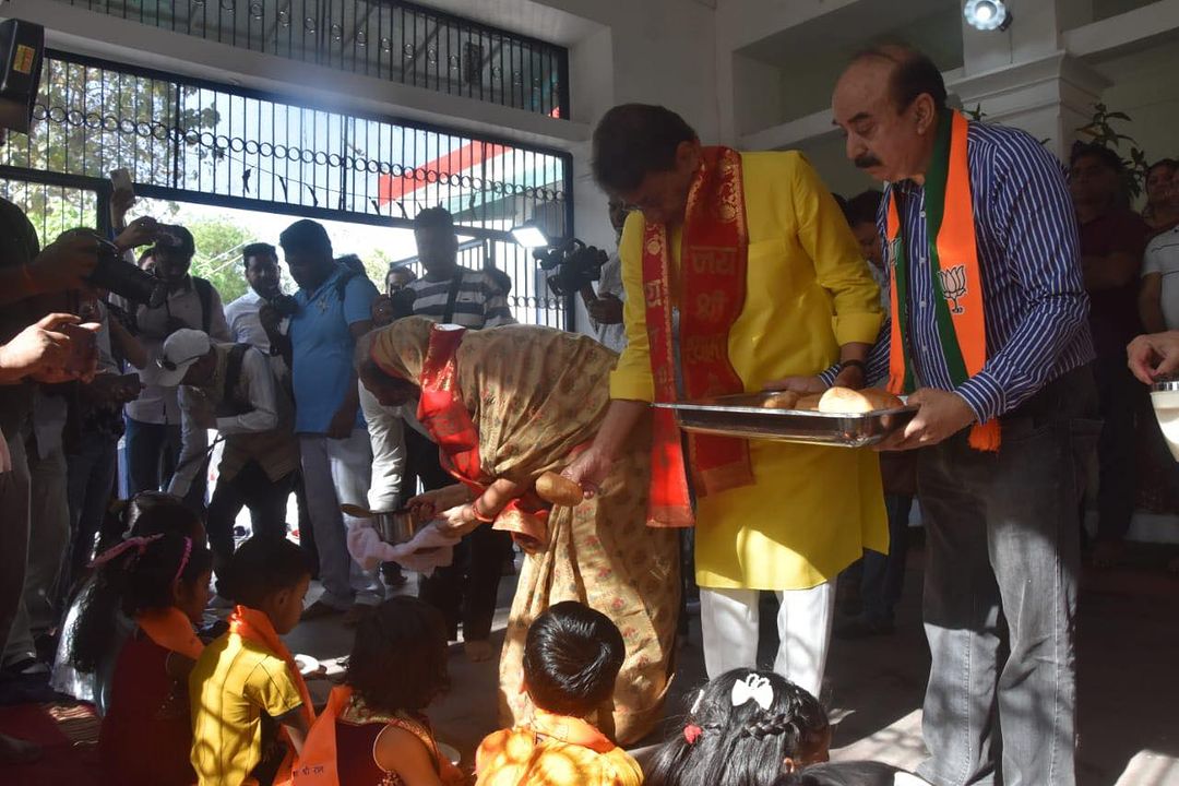 परोसा प्रसाद