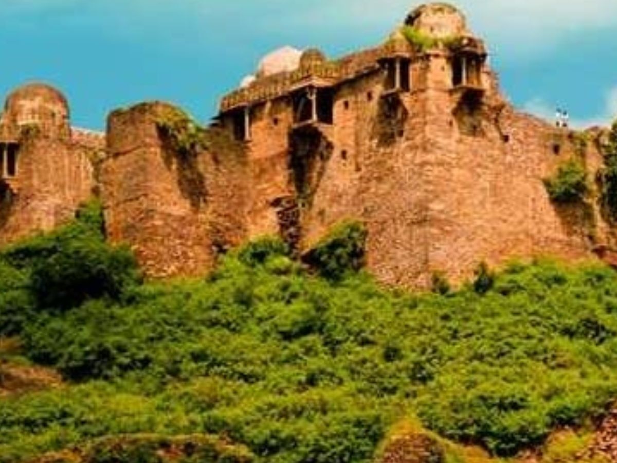 mp tourism Must see these famous forts of Madhya Pradesh once gwalior ...