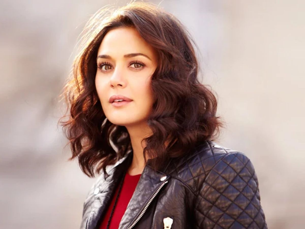 प्रीति जिंटा ने दिया बयान, कहा- 'लड़कियों के लिए सुरक्षित नहीं बॉलीवुड'
Preity Zinta gave a statement, said- 'Bollywood is not safe for girls'