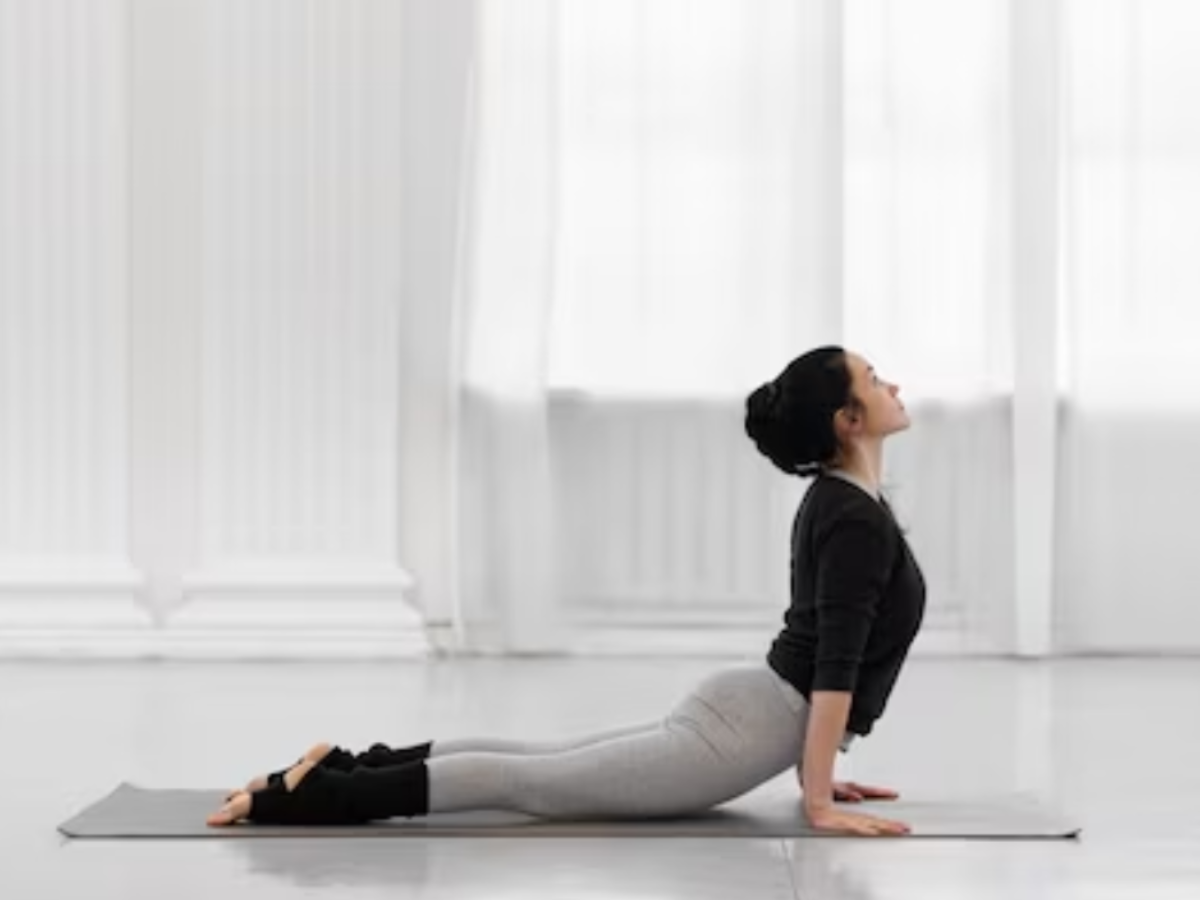 1. भुजंगासन (कोबरा पोज)