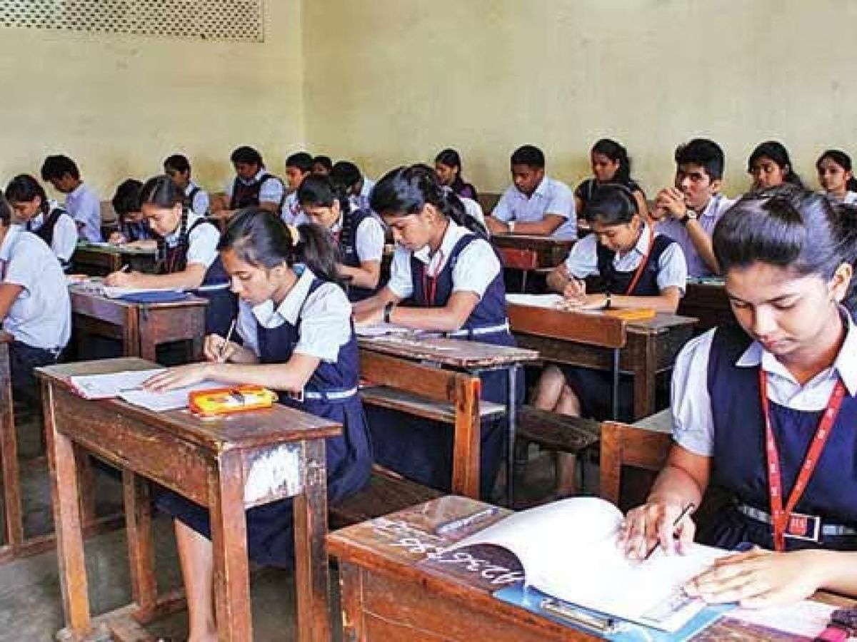 UP news: संस्कृत शिक्षा परिषद की बोर्ड परीक्षा का रिजल्ट जारी, कुल 87.42% छात्र पास, जानिए किसने किया टॉप 