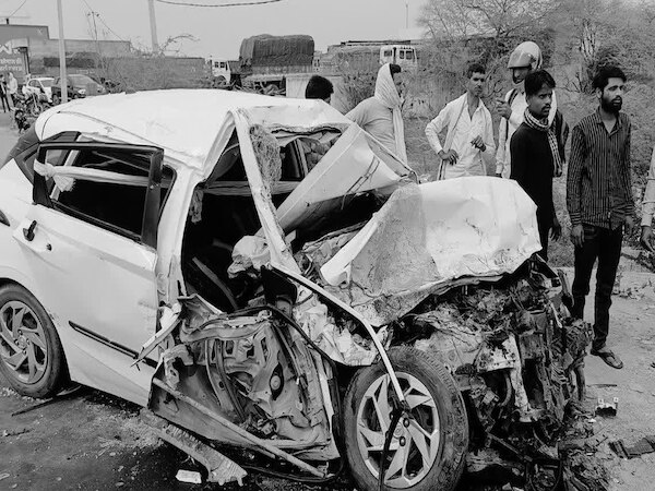 Rajasthan: दौसा में भीषण सड़क हादसा, बस और कार में हुई टक्कर, तीन की मौत; एक घायल  