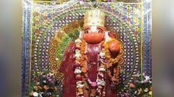 ऋषिकेश के इस मंदिर में खुद चलकर आए थे हनुमान जी, जानें इसकी स्थापना की रोचक कहानी
