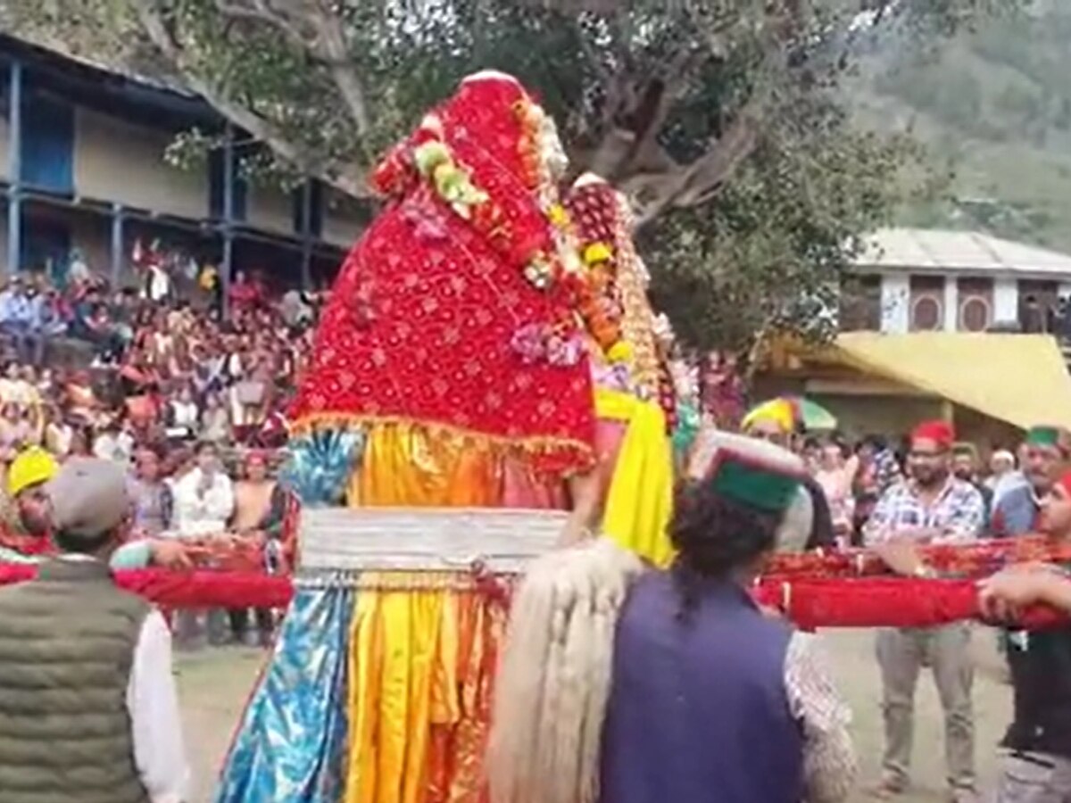 Himachal News: क्या है ठिरशू मेला, जानें क्यों लोग देवी देवताओं को खुश करने के लिए करते हैं ये काम!