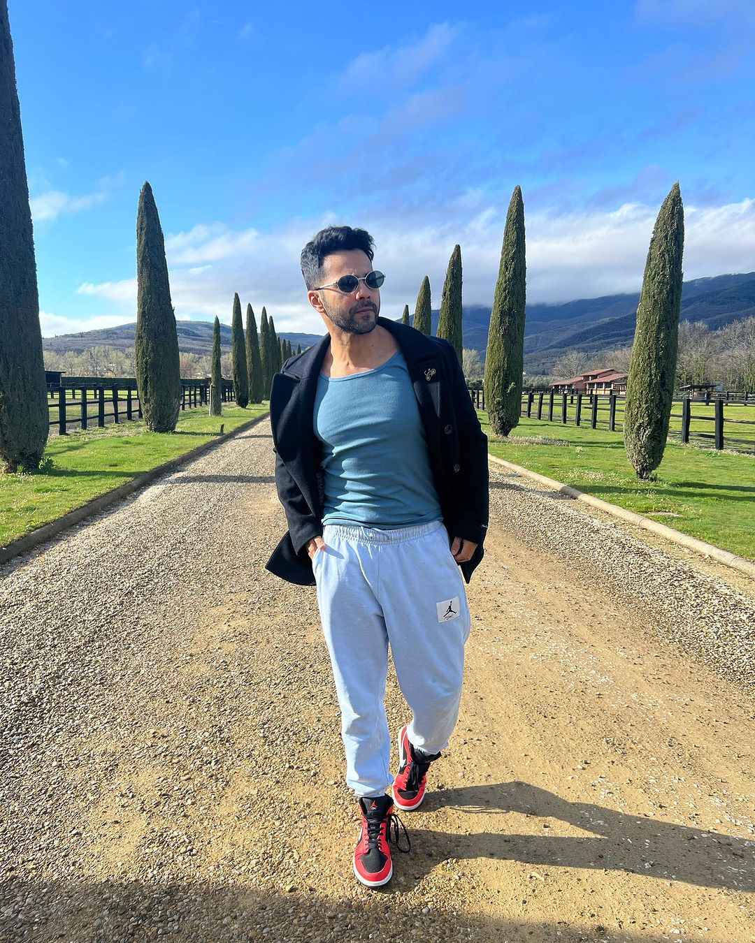 वरुण धवन के पिता