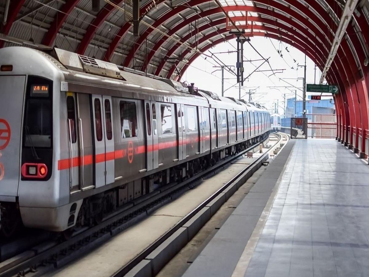 delhi metro dmrc extend last train timing for ipl match traffic ...