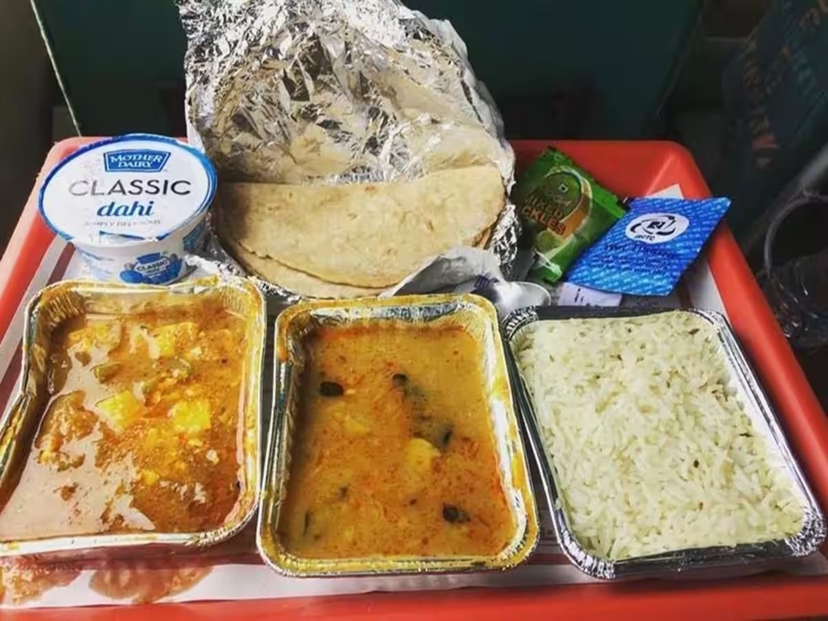 Indian Railways: ପୂର୍ବତଟ ରେଳପଥ ପରିସୀମା ଅଧିନସ୍ଥ ୯ ଗୁରୁତ୍ୱପୂର୍ଣ୍ଣ ଷ୍ଟେସନ ଠାରେ ଆରମ୍ଭ  ସ୍ବଳ୍ପ ମୂଲ୍ୟରେ ଖାଦ୍ୟ ବ୍ୟବସ୍ଥା