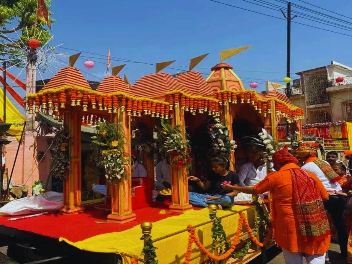 Jaipur News:38 साल बाद नगर भ्रमण पर निकले पवन पुत्र हनुमान,रथ पर बैठ भक्तों को दिया आशीर्वाद