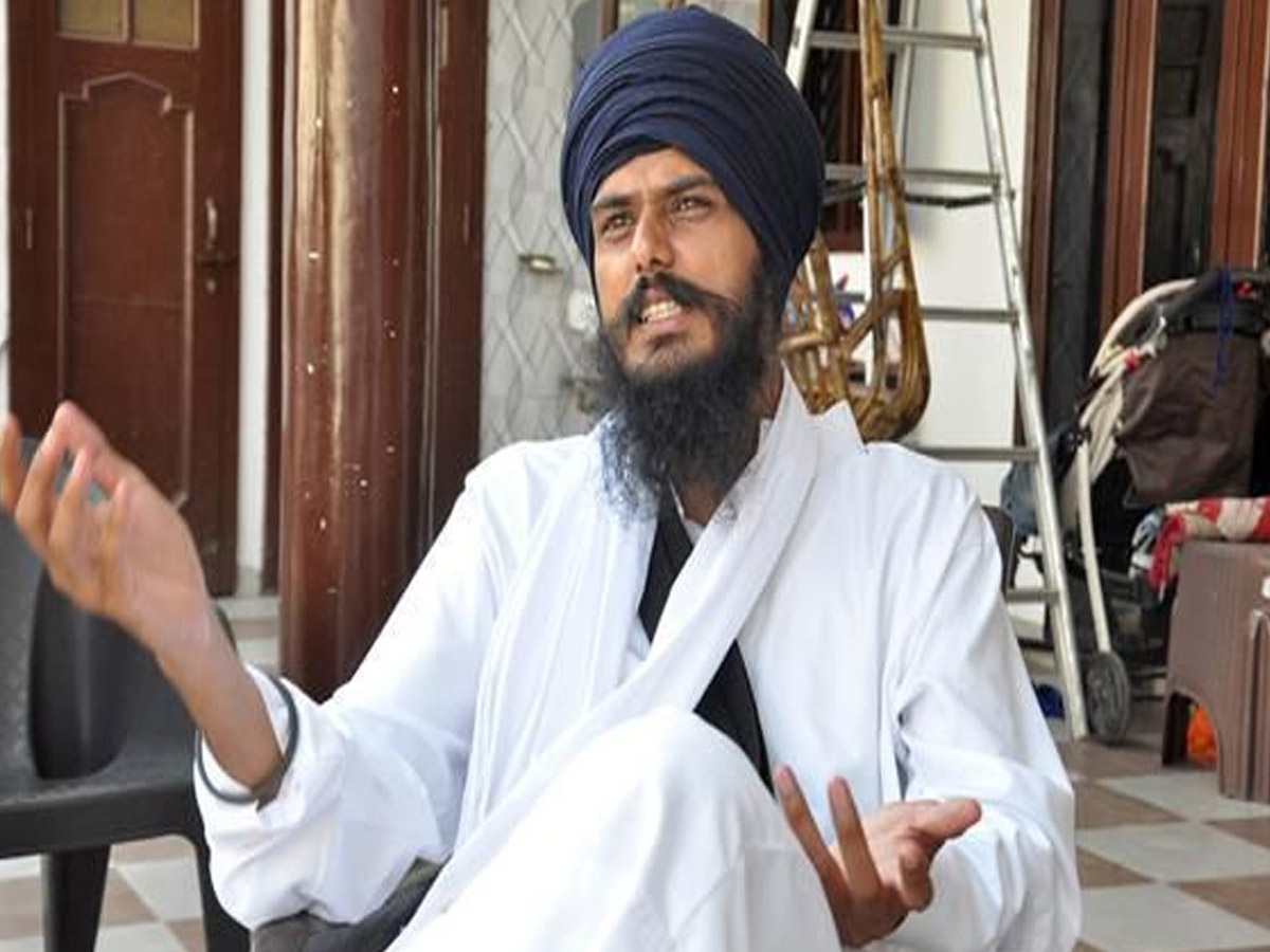 Amritpal Singh: खालिस्तान समर्थक अमृतपाल सिंह लड़ेगा चुनाव, मां बलविंदर ने दी बड़ी जानकारी