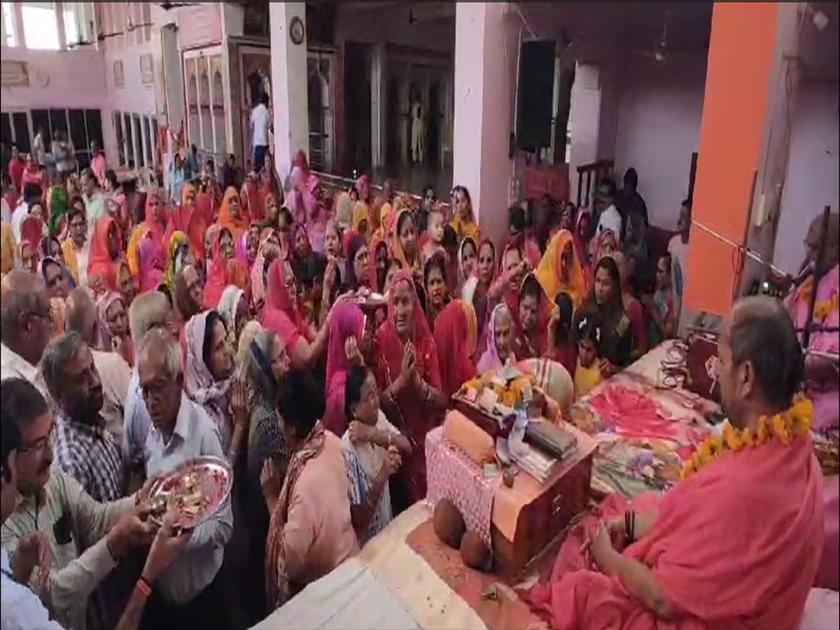 Beawar : रामद्वारे में मनाया स्वामी रामचरण महाराज का निर्वाण दिवस, संत रामप्रसाद महाराज ने दिए प्रवचन