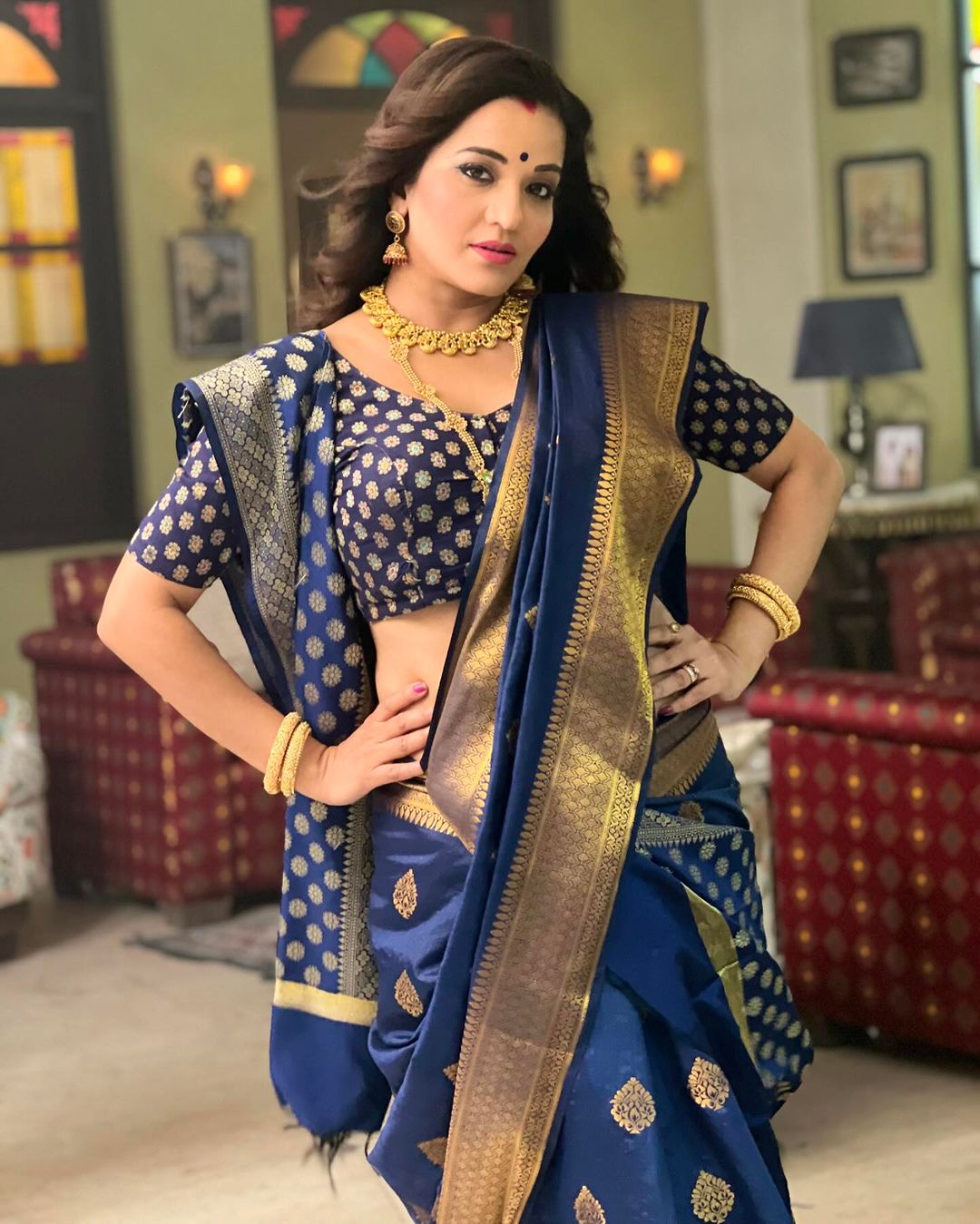 अदाओं पर मर मिटे फैंस