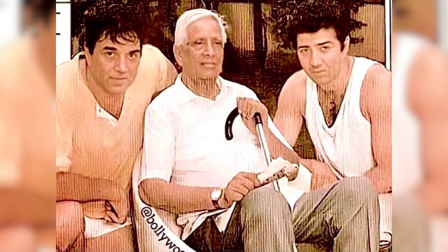 तीन पीढ़ियों से बॉलीवुड में राज फिर भी धर्मेन्द्र को मलाल; "काश! मां-बाप को और वक्‍त दिया होता"