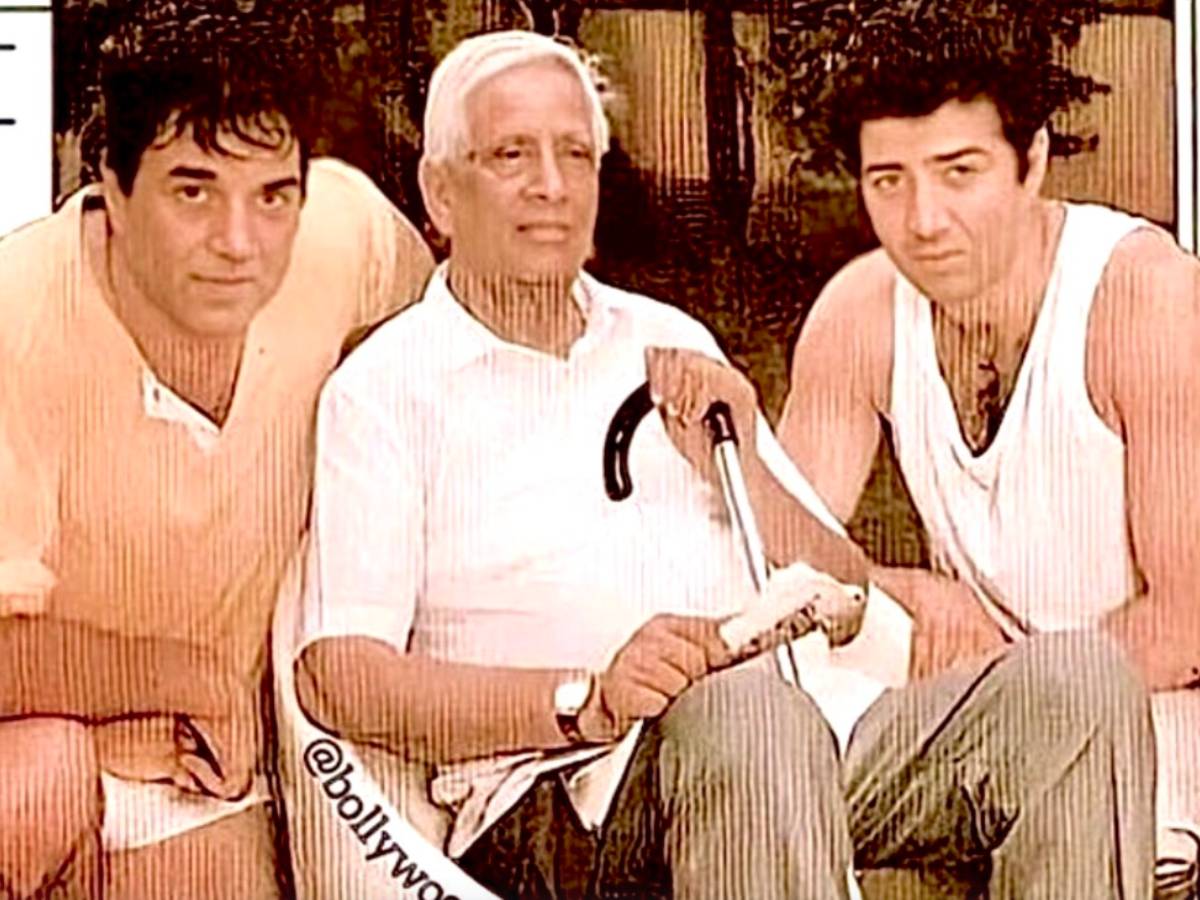 तीन पीढ़ियों से बॉलीवुड में राज फिर भी धर्मेन्द्र को मलाल; "काश! मां-बाप को और वक्त दिया होता" तीन पीढ़ियों से बॉलीवुड में राज फिर भी धर्मेन्द्र को मलाल; "काश! मां-बाप को और वक्त दिया होता"