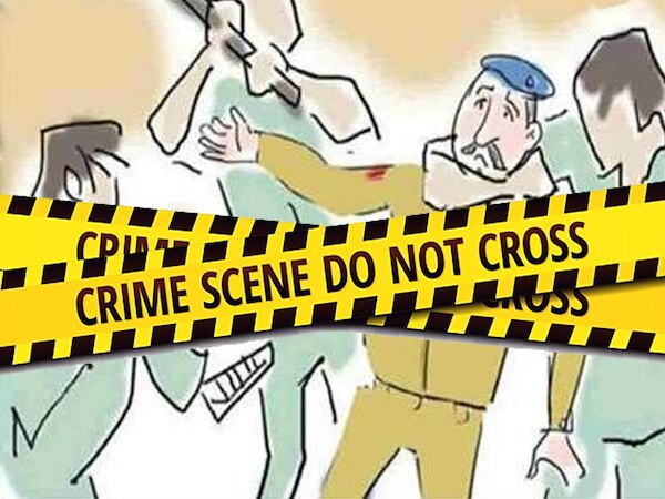 Delhi News: पुलिस ने रोका तो भड़क गए युवक, कांच के ग्लास से कर दिया हमला