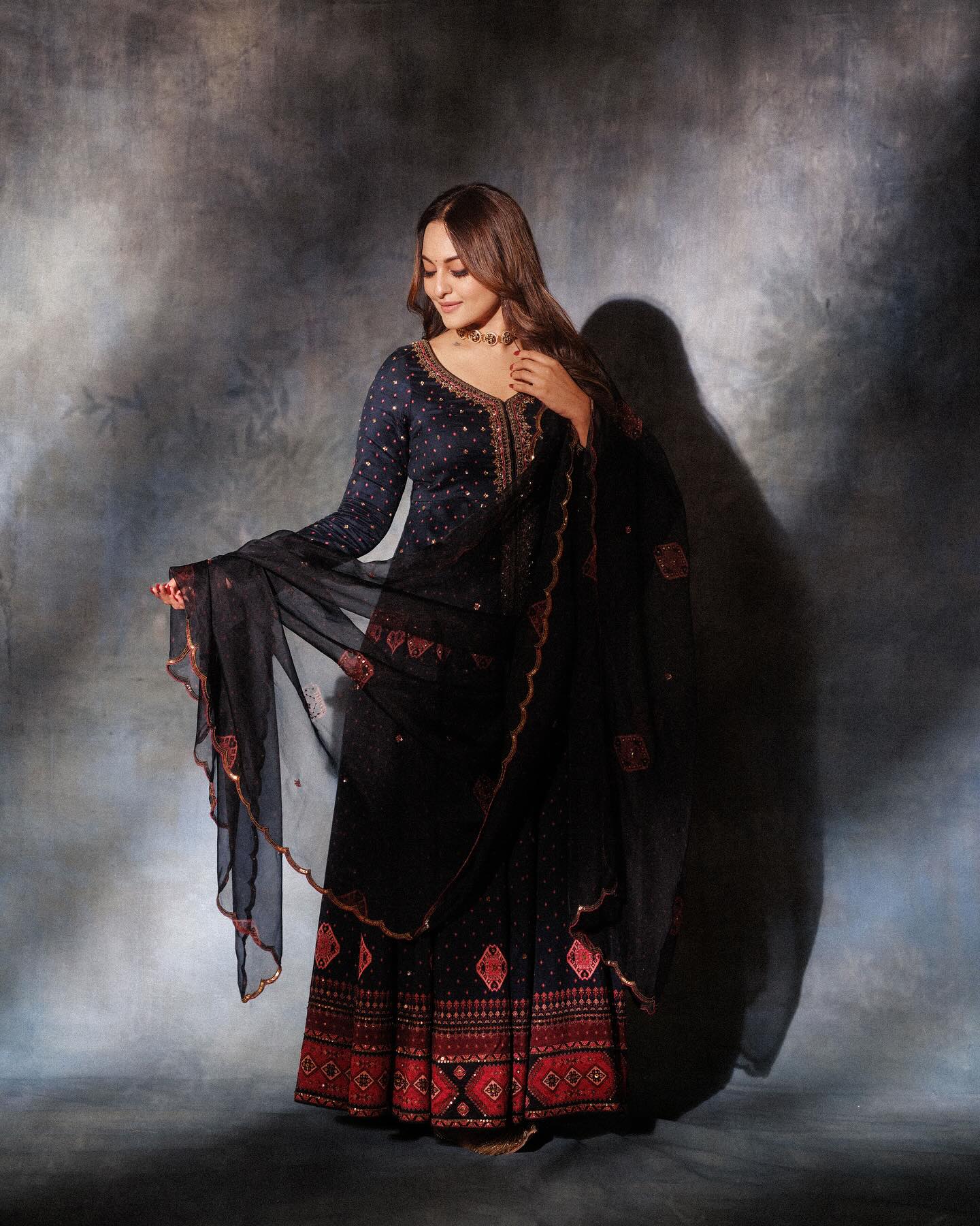 सोनाक्षी का कैप्शन