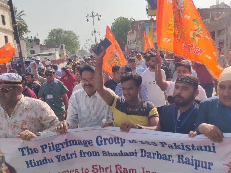 235 devotees came from Pakistan for Ramlala darshan in ayodhya ram ...