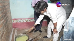 Loksabha Election 2024: Jyotiraditya Scindia के बेटे Mahanaaryaman ने आदिवासियों के लिए बनाया खाना
