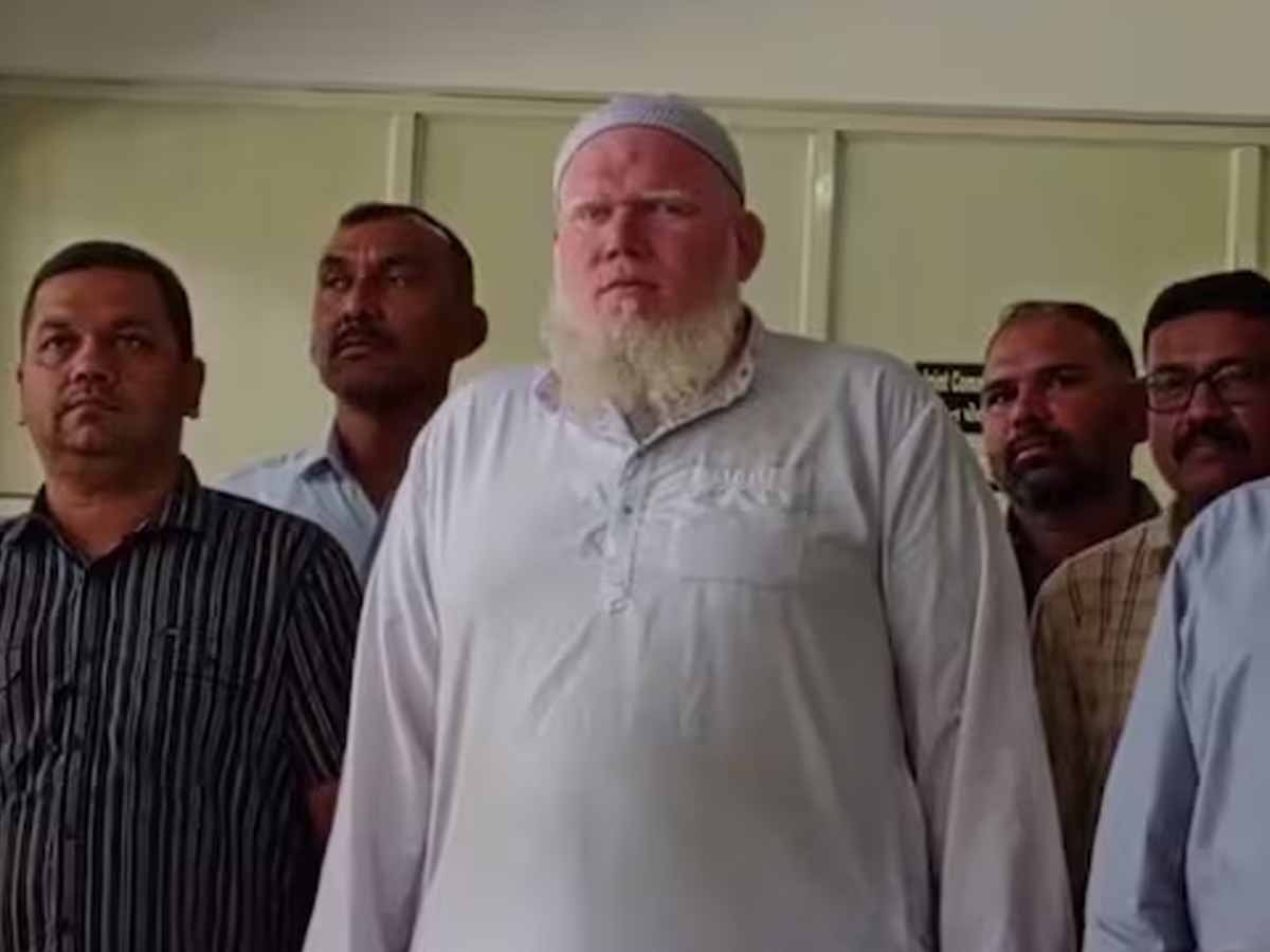 सूरत से मुस्लिम मौलवी गिरफ्तार; दक्षिणपंथी नेता के कत्ल की साजिश का है इल्जाम