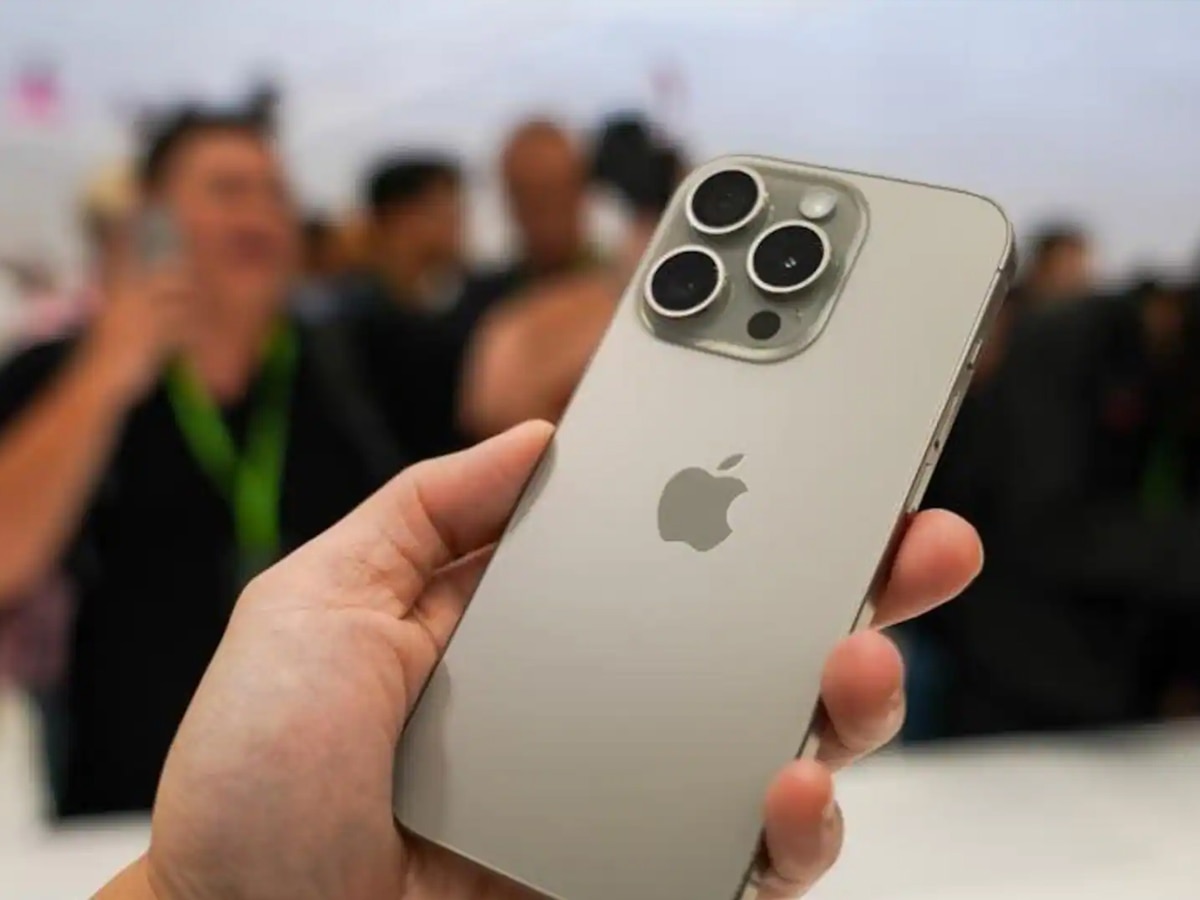 Apple अगले साल न आएगा ये iPhone मॉडल! नया 'पतला' आईफोन हो सकता है लॉन्च: रिपोर्ट