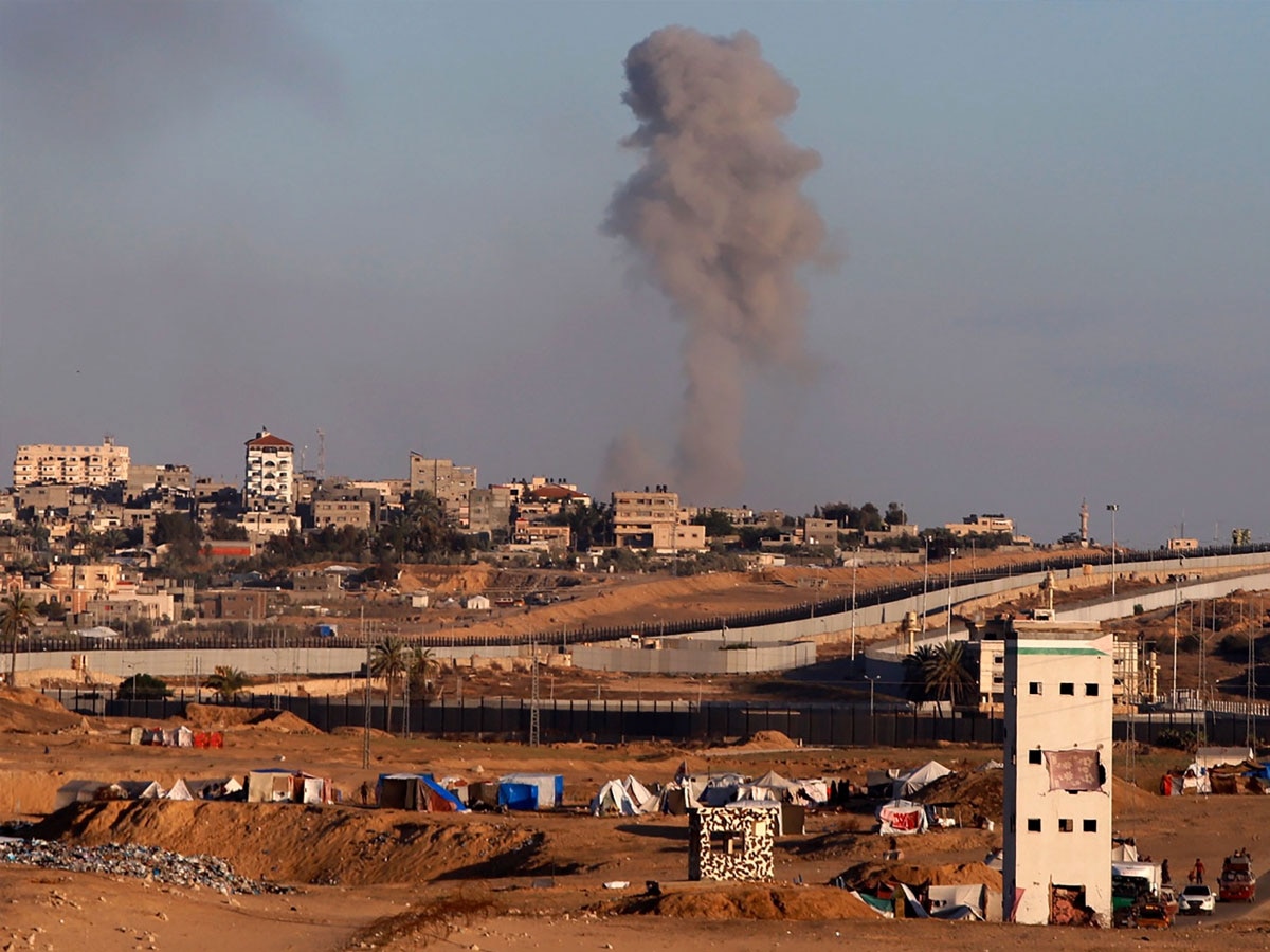 Gaza War: Rafah Crossing पर इसराइल का कब्जा, चार सैनिकों को हमास ने मार गिराया
