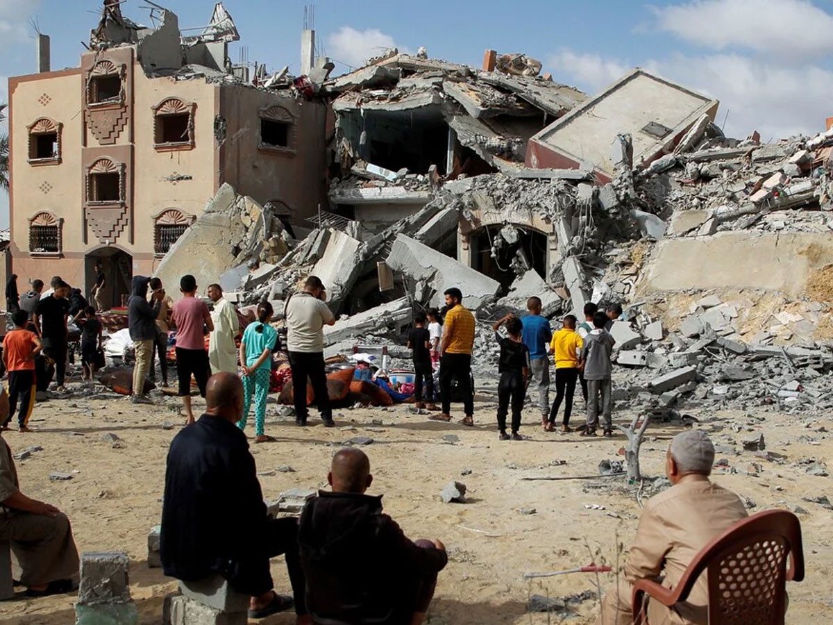 राफा में इसराइली फौज ने की भीषण बमबारी, 30 लोगों की हुई मौत