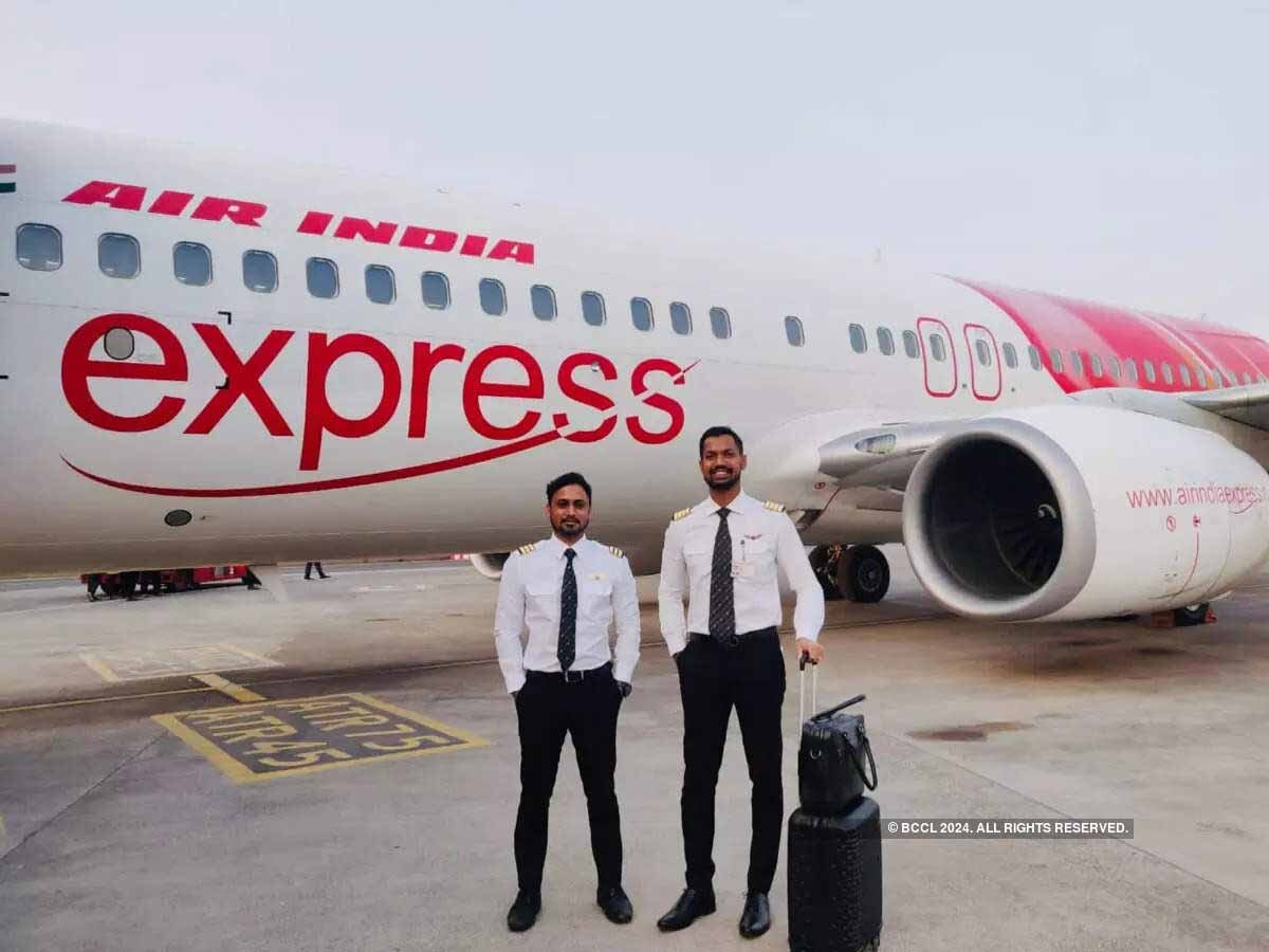 Air India Express: अचानक 'स‍िक लीव' पर गए तो टाटा ग्रुप ने कर दी छुट्टी, 30 कर्मचारी क‍िये टर्म‍िनेट