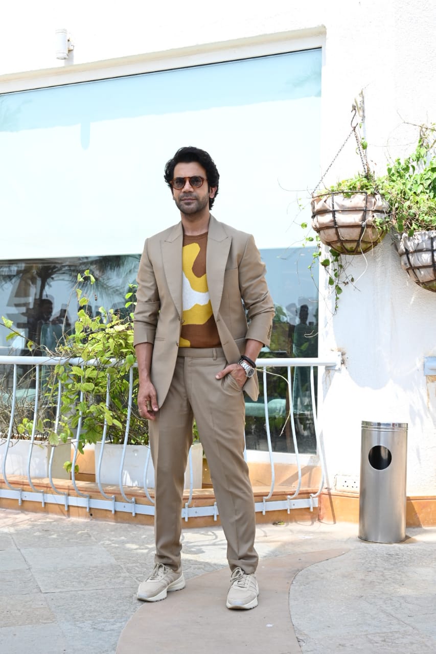 राजकुमार का धांसू लुक