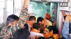 Gangotri Dham: आज से खुले गंगोत्री धाम के कपाट, श्रद्धालुओं की दिखी भारी भीड़