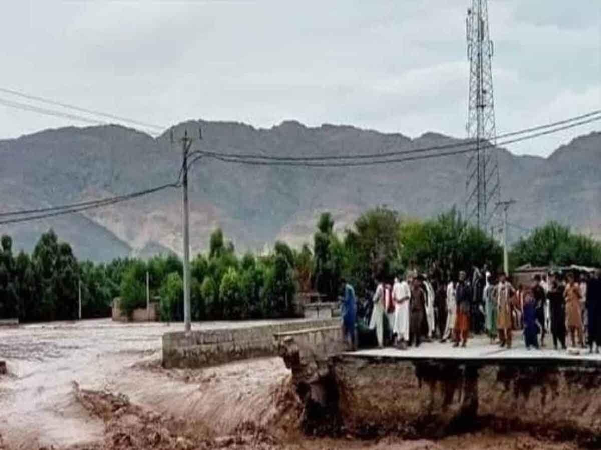 Afghanistan Flood: उत्तरी अफगानिस्तान में अचानक आई बाढ़ से भारी तबाही, कम से कम 50 की मौत 