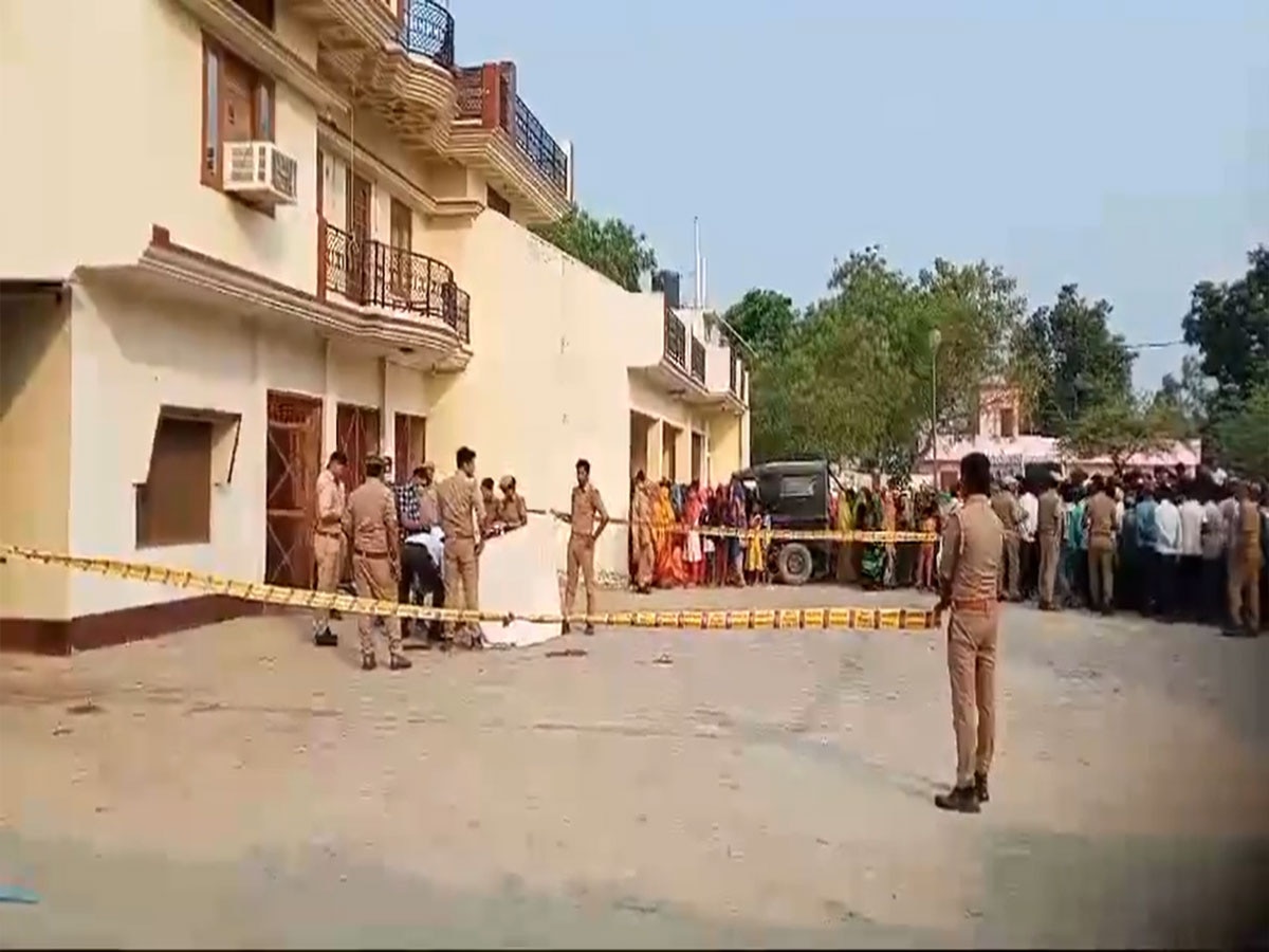 Sitapur News: पहले मां को मारी गोली, फिर बीवी और बच्चों का किया कत्ल, बाद में खुद को भी उड़ाया
