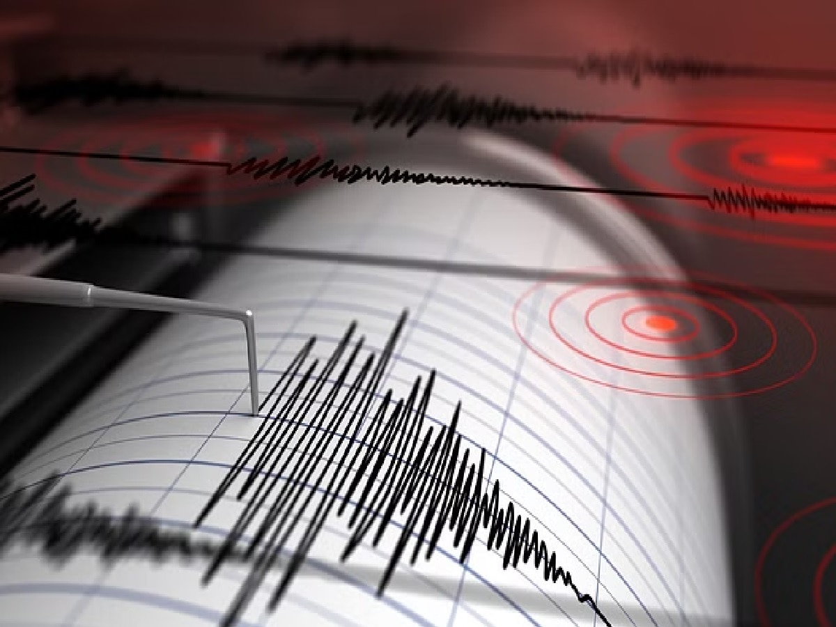 Uttarakhand Earthquake: भूकंप के झटकों से हिली उत्तराखंड की धरती,  घरों से बाहर निकले लोग