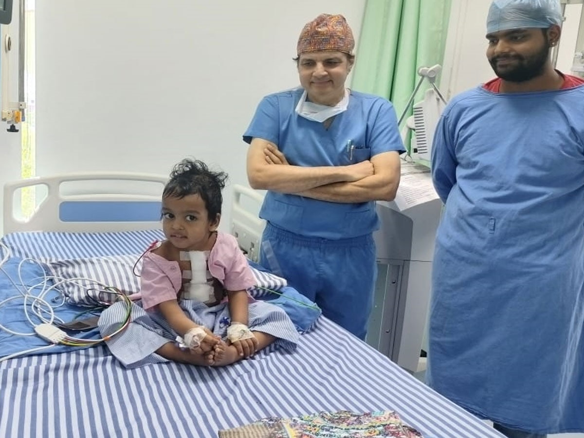 Rajasthan News: बच्चे को लेनी पड़ती थी एक दिन में 16 गोलियां,राजस्थान के डॉक्टर्स ने पहला दुर्लभ ऑपरेशन कर दिया जीवन दान
