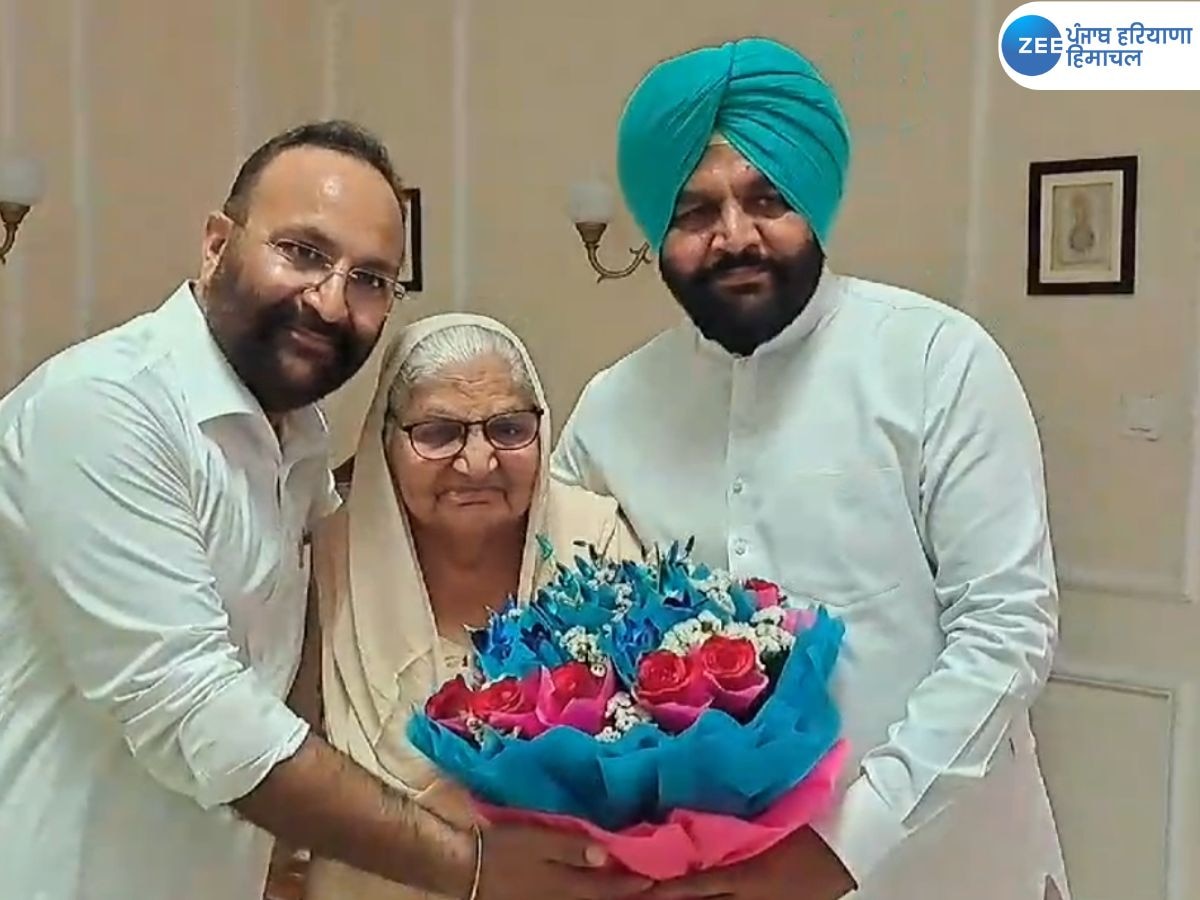 Happy Mothers Day 2024: ਕਾਂਗਰਸੀ ਉਮੀਦਵਾਰ ਗੁਰਜੀਤ ਸਿੰਘ ਔਜਲਾ ਵੱਲੋਂ ਆਪਣੀ ਮਾਂ ਦਾ ਅਸ਼ੀਰਵਾਦ ਲੈ ਮਨਾਇਆ ਮਾਂ ਦਿਵਸ