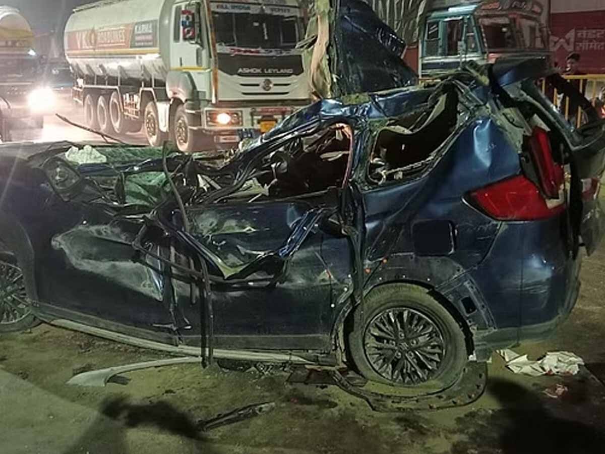 Hapur Accident: UP के हापुड़ में बड़ा सड़क हादसा; कार और ट्रक की टक्कर में 6 लोगों की मौत