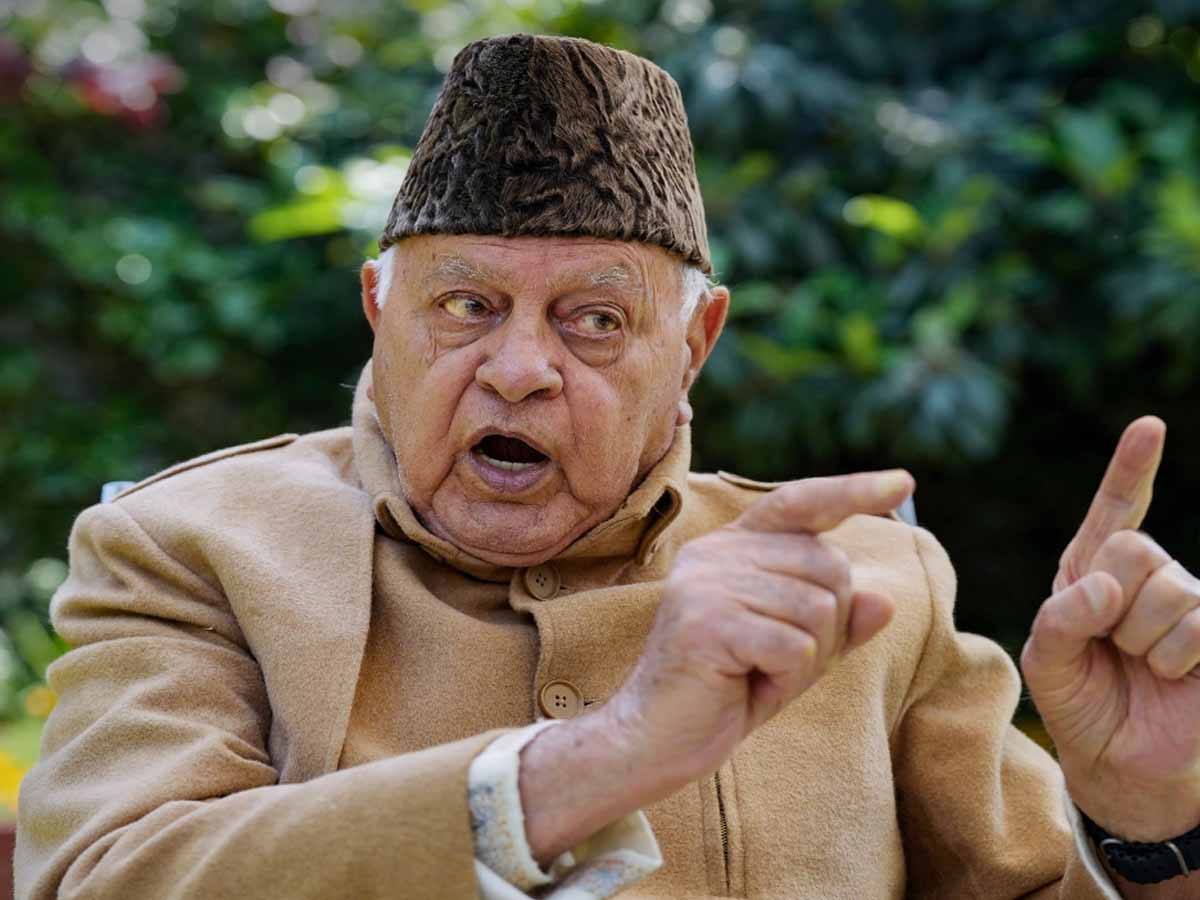 फारूक अब्दुल्ला ने कहा, "बीवी संभाल नहीं पाए, बच्चे हुए नहीं, वो क्या जाने बच्चों की मुहब्बत" फारूक अब्दुल्ला ने कहा, "बीवी संभाल नहीं पाए, बच्चे हुए नहीं, वो क्या जाने बच्चों की मुहब्बत"