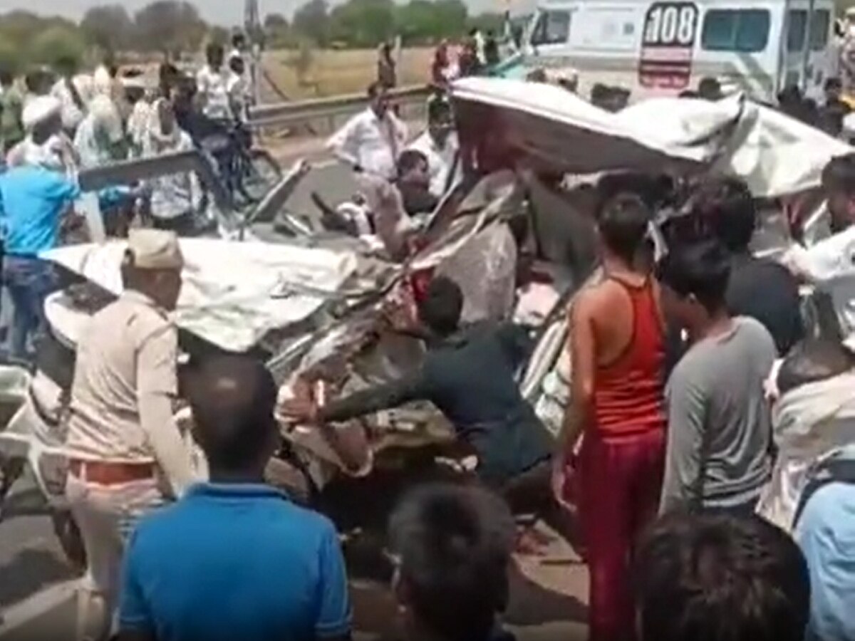 Jaipur road accident News collision between two cars 4 killed and 10 ...