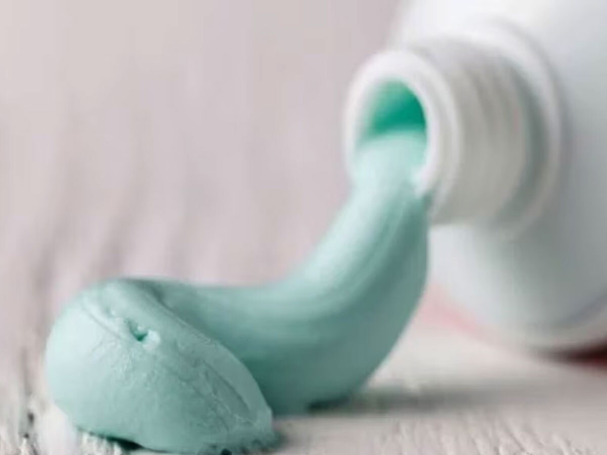 How To Remove Turmeric Stains From Your White Shirt Clothes Haldi masale ke Daag kaise Chhurayen