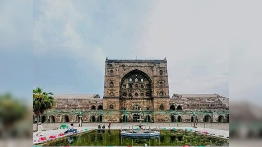 जौनपुर: अटाला मस्जिद ही अटाला माता मंदिर, हिन्‍दू पक्ष ने कोर्ट में पेश किया दावा 