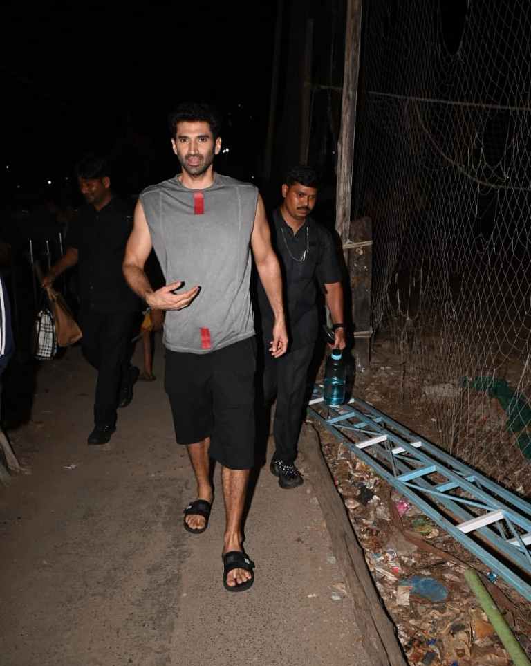 फैंस ने लगाए कयास