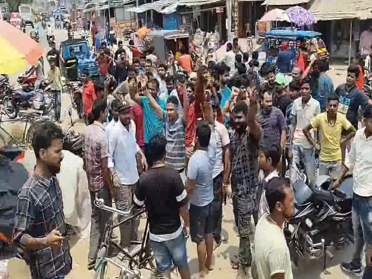Supaul News: लगातार आपराधिक घटनाओं से दहशत में सिमराही के व्यापारी, बाजार बंद कर किया विरोध प्रदर्शन