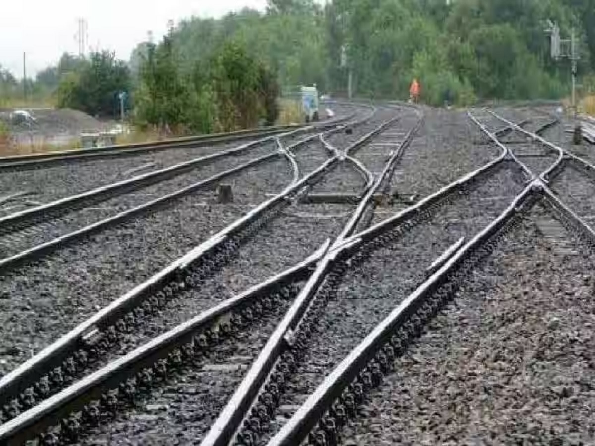 Indian Railway: बिहार के इस रूट पर धड़ाधड़ दौड़ेंगी ये ट्रेनें, रेलवे ने जनता को दी गुड न्यूज