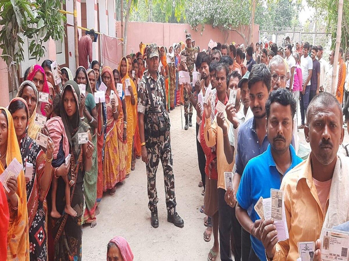 Bihar News: 5 लोकसभा सीट पर शाम पांच बजे तक करीब 52.35 प्रतिशत मतदान