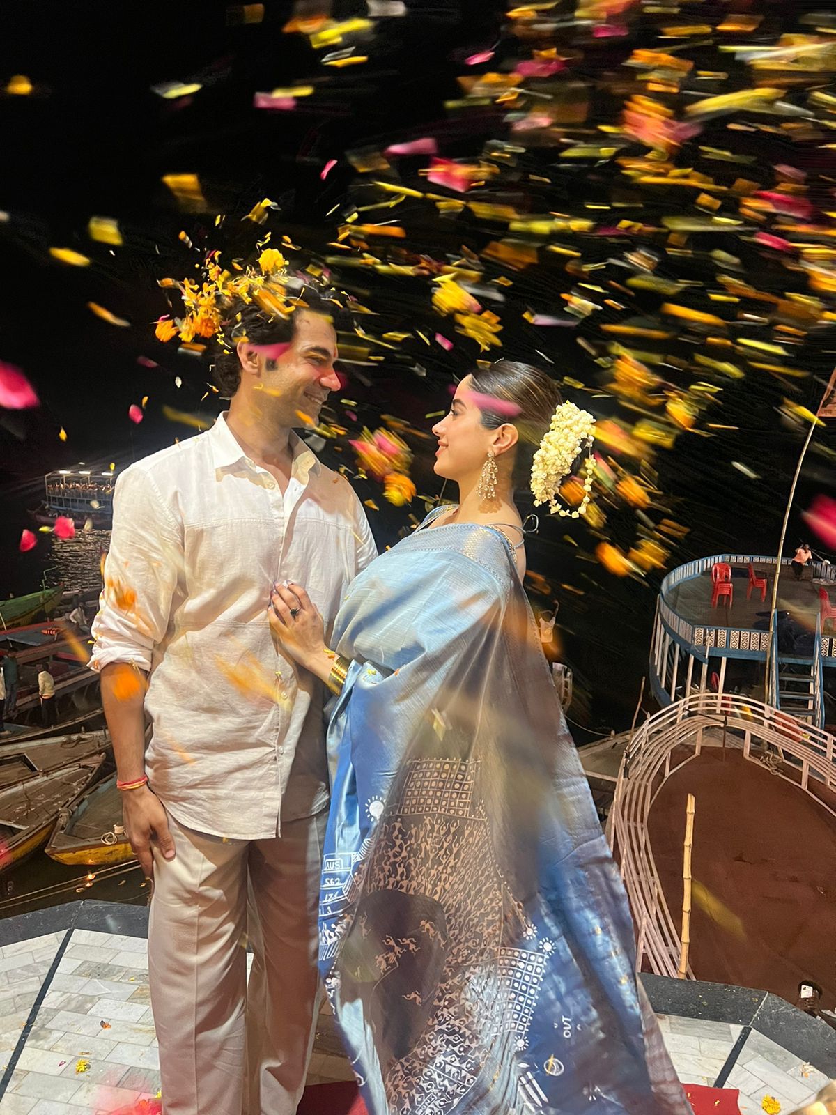 साड़ी में जाह्नवी ने ढाया कहर