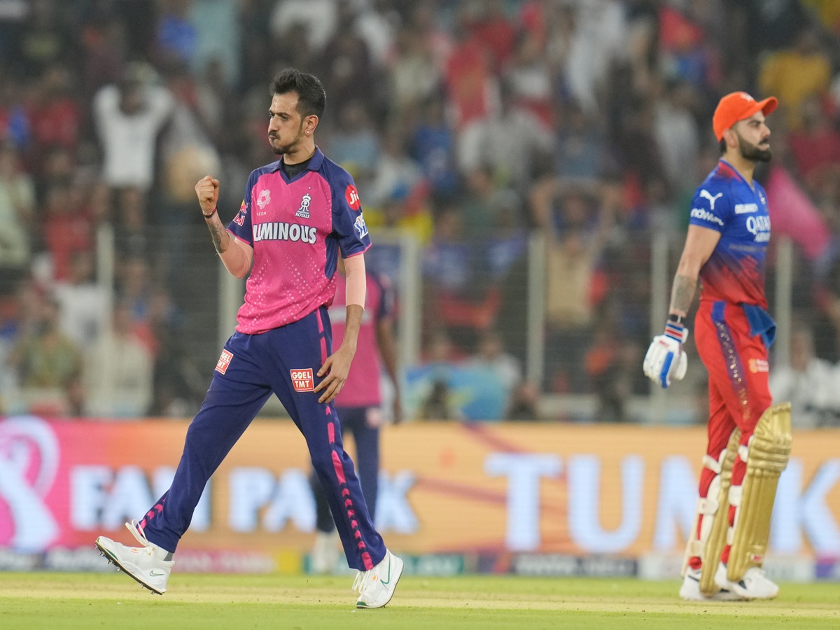 RR vs RCB: ବିରାଟ କୋହଲିଙ୍କ ୱିକେଟ୍ ନେଇ ଇତିହାସ ରଚିଲେ ଚହଲ, ଆଇପିଏଲରେ କଲେ ଏକ ବଡ଼ ରେକର୍ଡ RR vs RCB: ବିରାଟ କୋହଲିଙ୍କ ୱିକେଟ୍ ନେଇ ଇତିହାସ ରଚିଲେ ଚହଲ, ଆଇପିଏଲରେ କଲେ ଏକ ବଡ଼ ରେକର୍ଡ