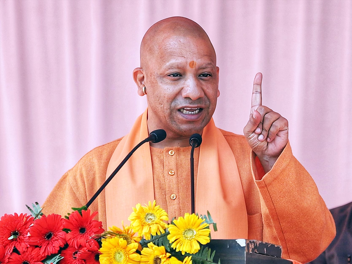 Odisha Political News: ରତ୍ନଭଣ୍ଡାର ଚାବିକୁ ନେଇ ସରକାରଙ୍କୁ ତାଚ୍ଛଲ୍ୟ କଲେ ଯୋଗୀ ଆଦିତ୍ୟ ନାଥ, କହିଲେ ଏଠାରେ ଚାଲିଛି ଅଫିସର ରାଜ Odisha Political News: ରତ୍ନଭଣ୍ଡାର ଚାବିକୁ ନେଇ ସରକାରଙ୍କୁ ତାଚ୍ଛଲ୍ୟ କଲେ ଯୋଗୀ ଆଦିତ୍ୟ ନାଥ, କହିଲେ ଏଠାରେ ଚାଲିଛି ଅଫିସର ରାଜ