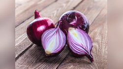 Raw Onion Benefits: गर्मियों में खाएं कच्चा प्याज, सेहत को मिलेंगे ये 5 बड़े फायदे